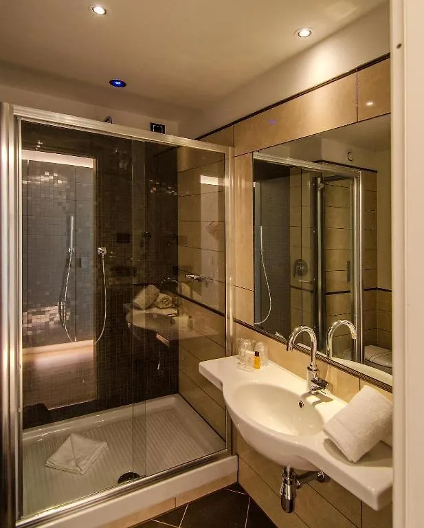 Hotel Viareggio 4*,