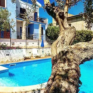 Lù 4*, Marina di Palma Italia